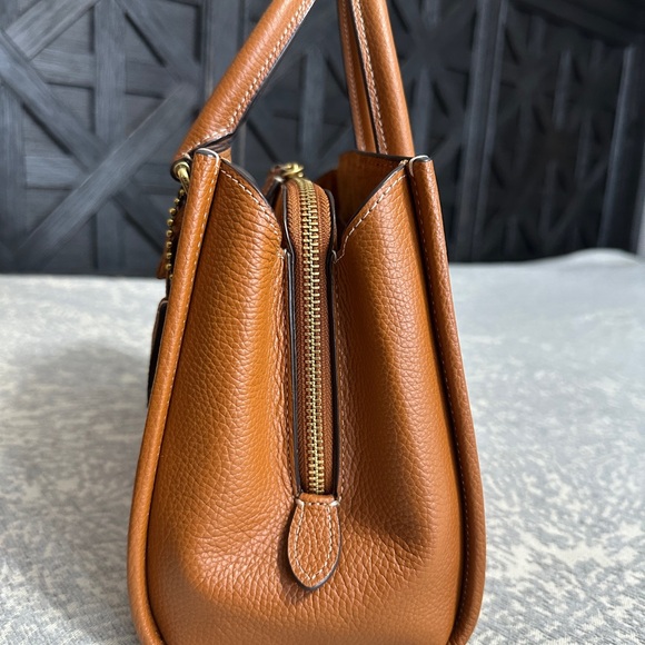 COACH Brooke Carryall 28 (Burnished Amber) - Picture 3 of 11